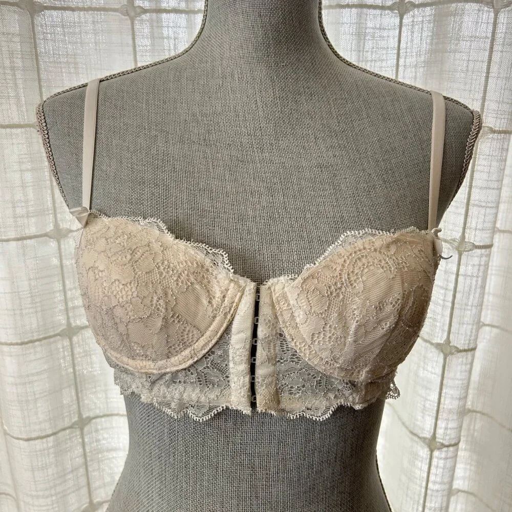 Victoria's Secret Ivory Lace Corset Bra 34B Underwire Coquette Sexy Lil Things